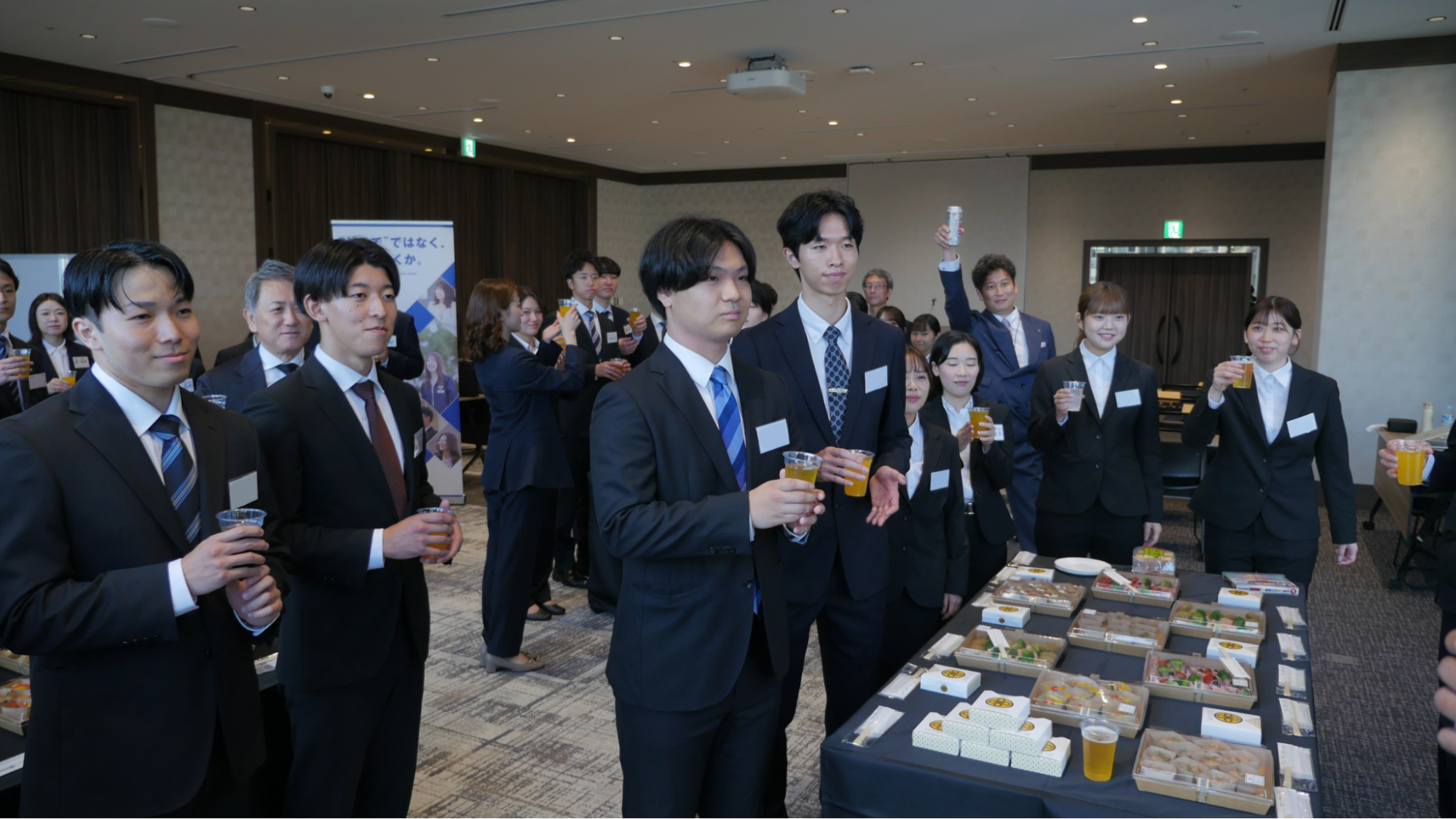 懇親会の様子1